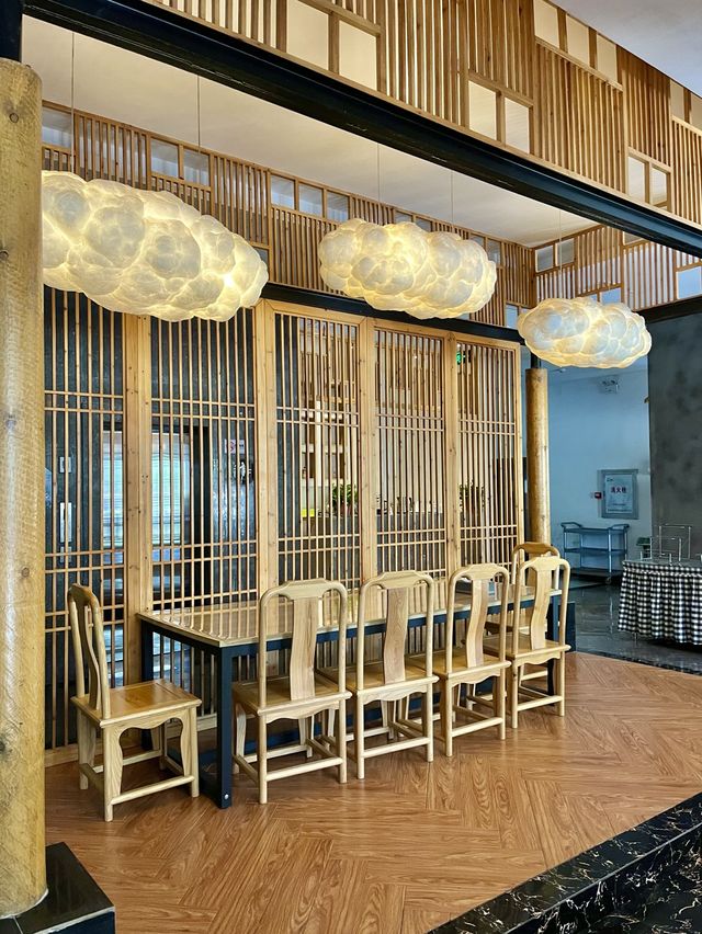 Cozy hotel with convenient location 🏨 