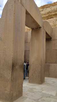 Unfillable pits, endless regrets - the Pyramid of Khufu.