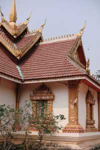 Laos, the lost paradise of Southeast Asia, has beautiful scenery everywhere in the Golden Triangle.