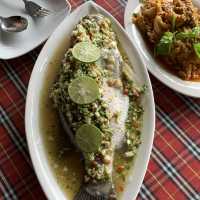 on the hill karon ร้านอาหารและคาเฟ่ วิวดีงาม