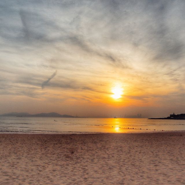 중국 칭다오 석양이 아름다운 제 1해수욕장🏝