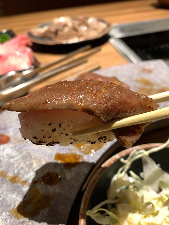【 ✨ 屯門高質日式燒肉店 吸睛火炙和牛壽司🔥 入口即溶❤️】