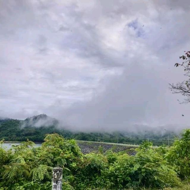 💦ชมวิวอ่างเก็บน้ำห้วยน้ำใส🌤