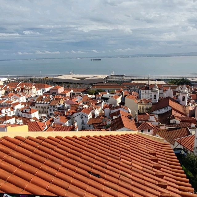 Spectacular View over Alfama