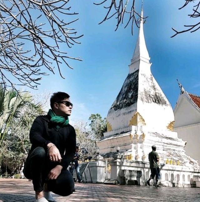 พระธาตุศรีสองรัก … 