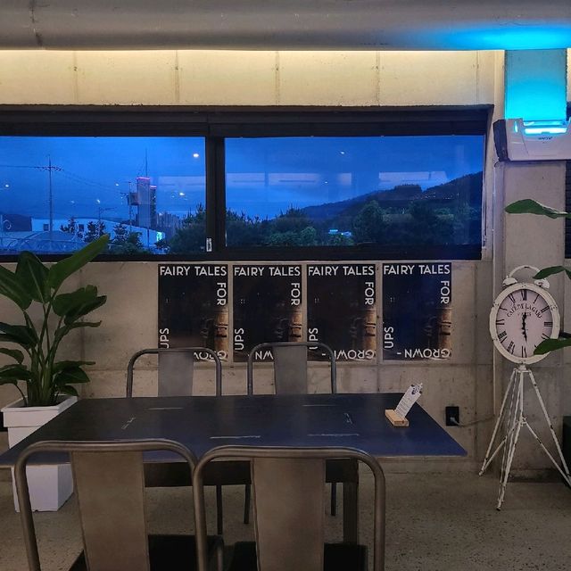 거제여행, 거제 신상 오션뷰카페 , 지세포에 위치한 " 인더스하버 "