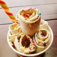 แวะคลายร้อนที่"กมลาไอศครีมโรล"@Kamala dream