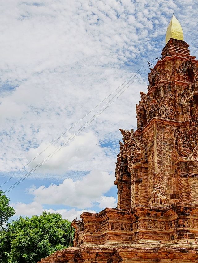 The Terracotta Garden At Lamphun