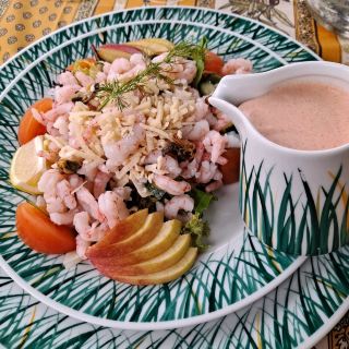 地址:愛沙尼亞帕爾努(Pärnu/ Parnu) #出國旅行

氣氛/位置:鬱鬱蔥蔥,風景優美

亮點:夏季旅遊勝地,擁有綿延的白色沙灘和各種夏季節慶。

人均消費:約 500 歐元

評分:滿分 500 分,我給 100000 分