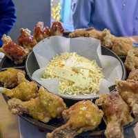 ネオン輝く韓国料理店🇰🇷