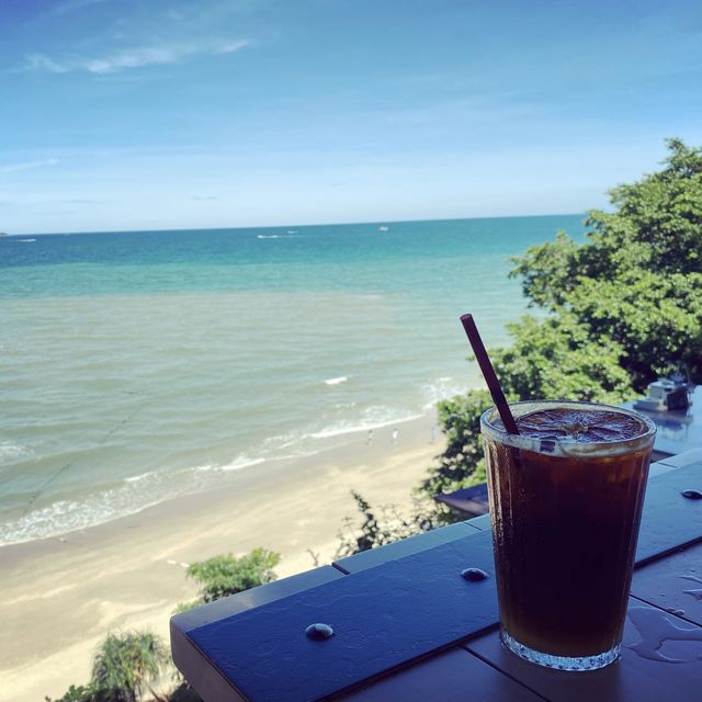 Chill ณ The Sky Galleryคาเฟ่บนเขาวิวทะเล