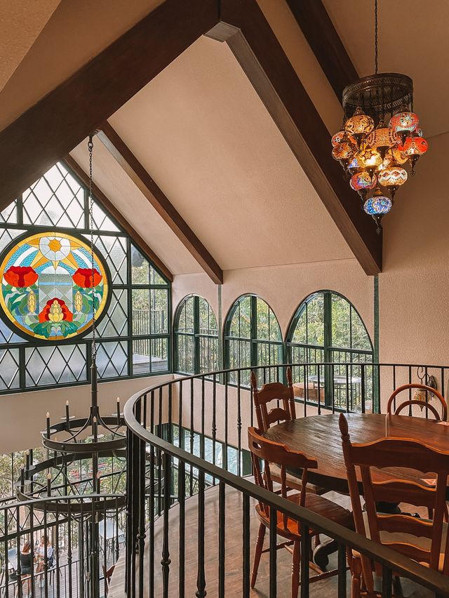 A Unique Rustic-Themed Café in Dago Pakar