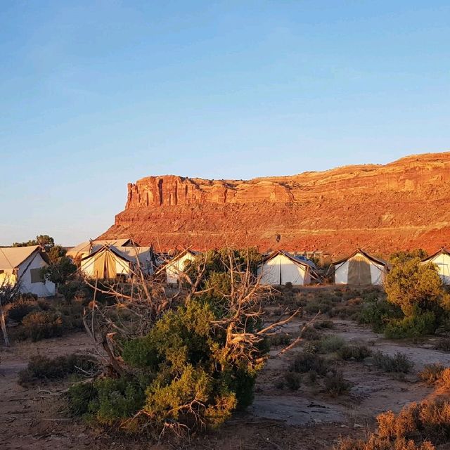 MOAB GLAMPING