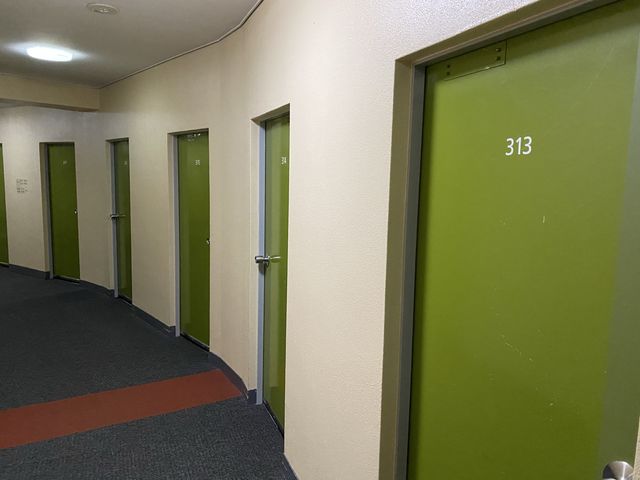 名古屋駅近く。安価なビジホは館内図が丸い？