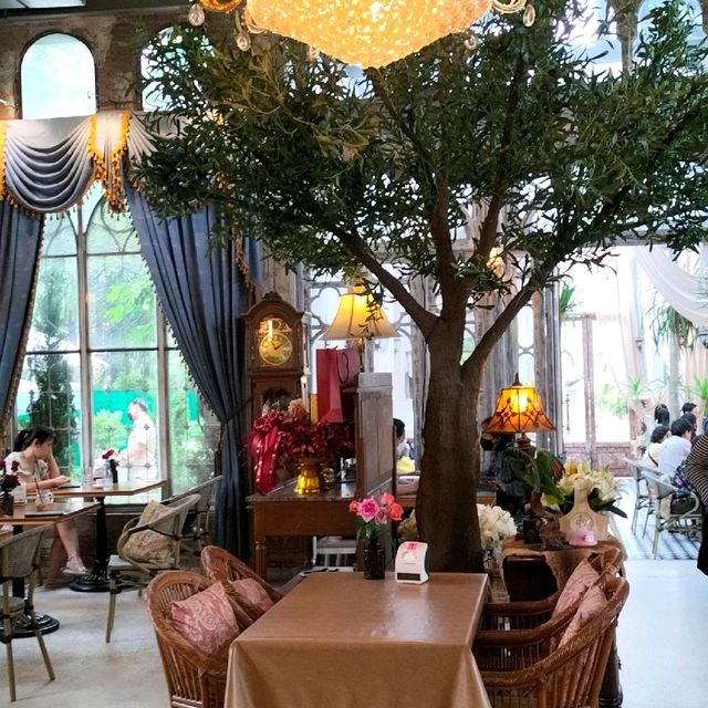 แวะมาหาพี่สาวที่ 

B-Story Garden Cafe & Restauran