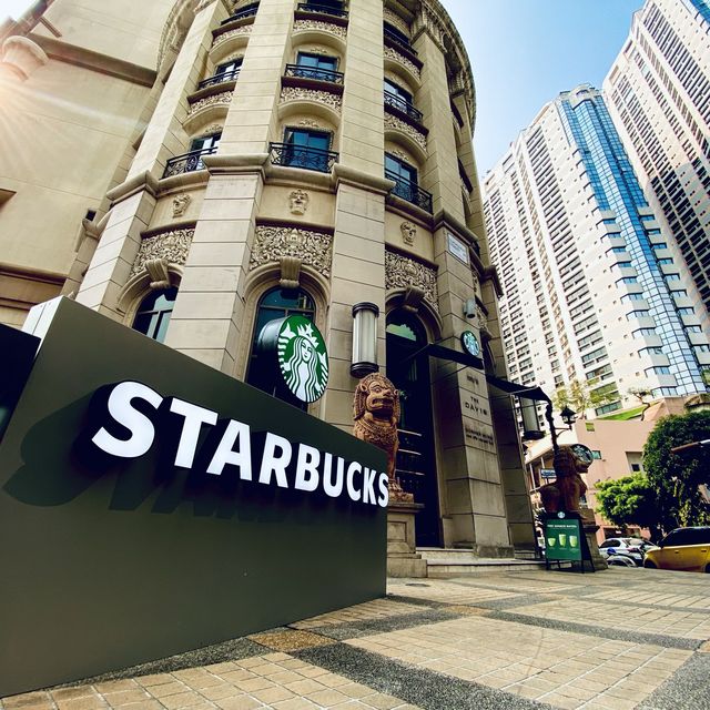 คาเฟ่สไตล์อังกฤษ ที่ Starbucks Davis สุขุมวิท24 ☕