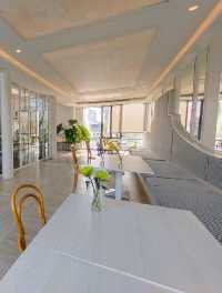 Boonta Café สไตล์ glasshouse เหมือนนั่งอยู่ในสวน