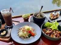 𝐊𝐨𝐝𝐝𝐢𝐧 𝐊𝐥𝐢𝐧𝐧𝐚 𝐂𝐚𝐟𝐞 • กอดดินกลิ่นนา
