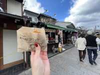 京都　嵐山の人気のワンハンドフード　嵯峨野コロッケが美味✨