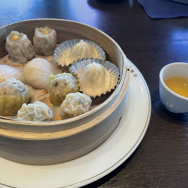 【大阪府】テーブルオーダーバイキングで熱々の飲茶を楽しむ