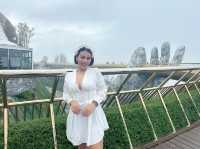 สะพานมือยักษ์ Golden Bridge 