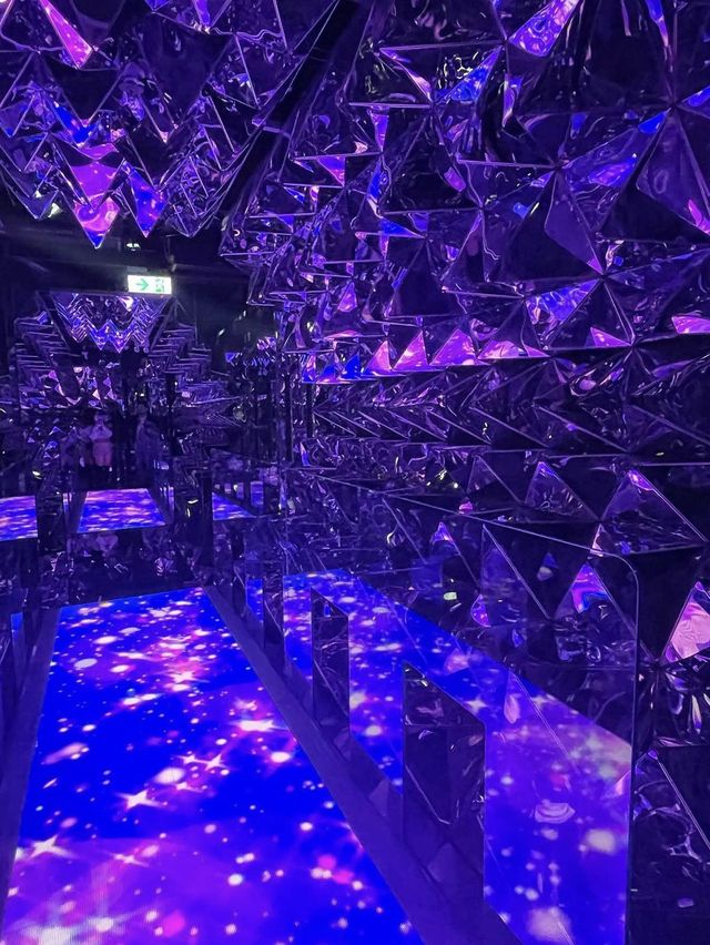 山頂特色光影展💡