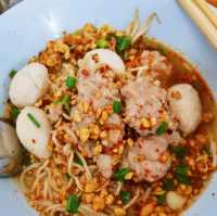 เจ๊หนาชวนชิม ก๋วยเตี๋ยวหมูต้มยำทุ่งคอก