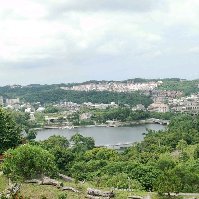 新竹約會勝地～夜景餐廳～青草湖畔景觀餐廳～101高山頂創意料理～