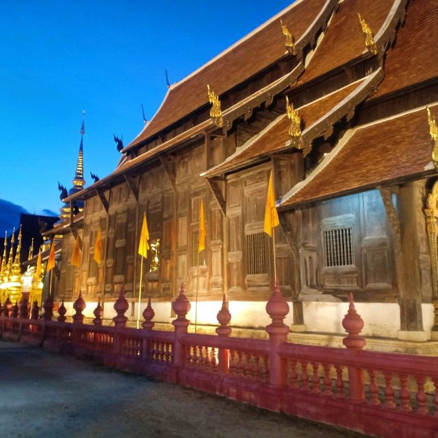 พาเที่ยวประตูท่าแพเชียงใหม่