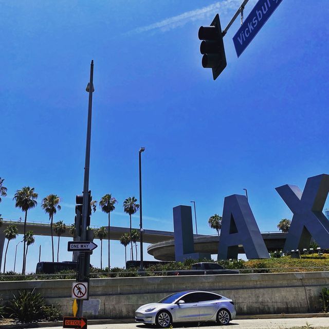 Long layover in LAX?