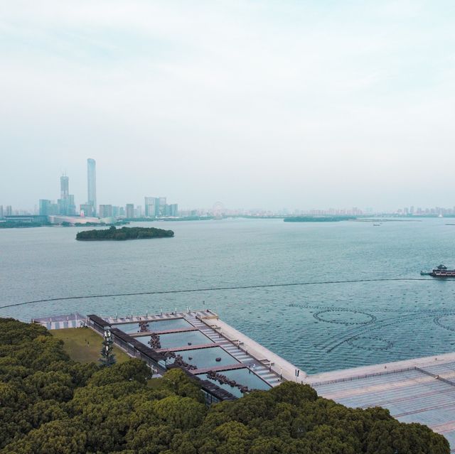 the mysterious island on the Jinji lake!