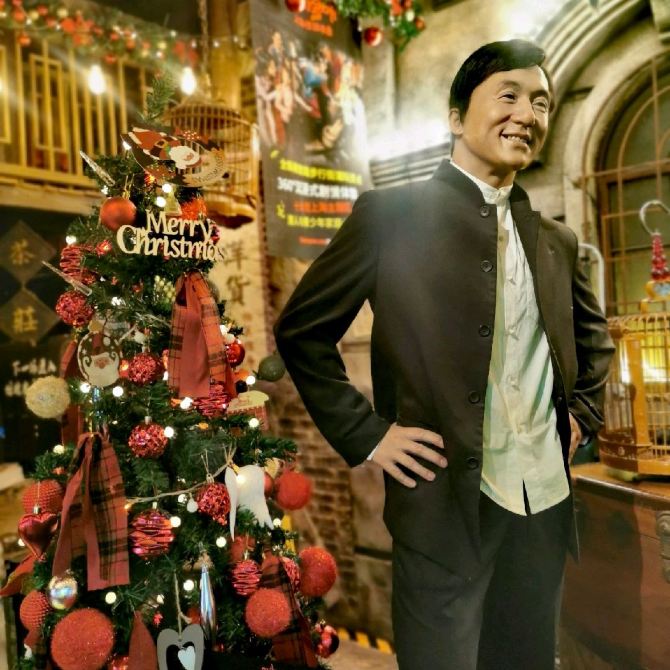 Christmas Lights in Nanjing Road . These are some pictu