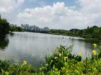 Keeping fit @ Guanshan Lake, Jinyang, Guizhou