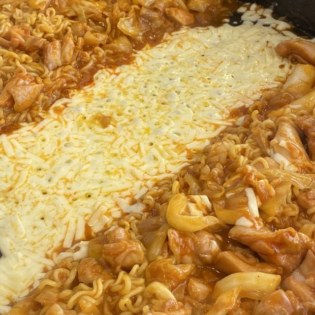전주 영화의 거리 맛집, ‘고수닭갈비’