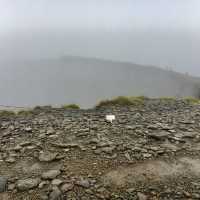 雨の硫黄岳