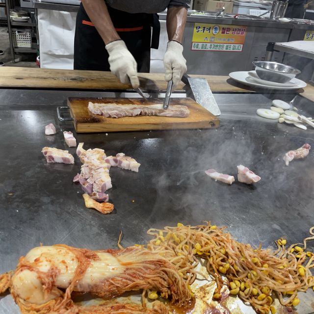 [양산 당구대통철판삼겹살] 불쇼를 보며 맛있는 고기 먹자 | 트립닷컴 양산시 [양산 당구대통철판삼겹살] 불쇼를 보며 맛있는 고기 먹자... 