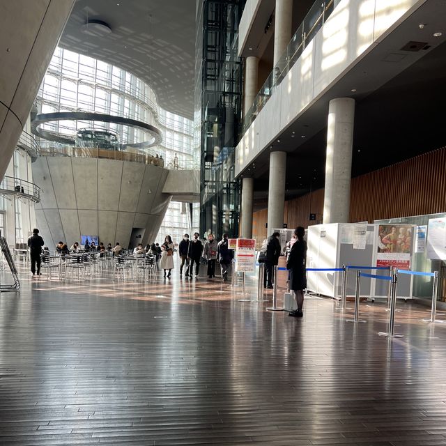 【東京】都会の中に現れる自然と美しい建築