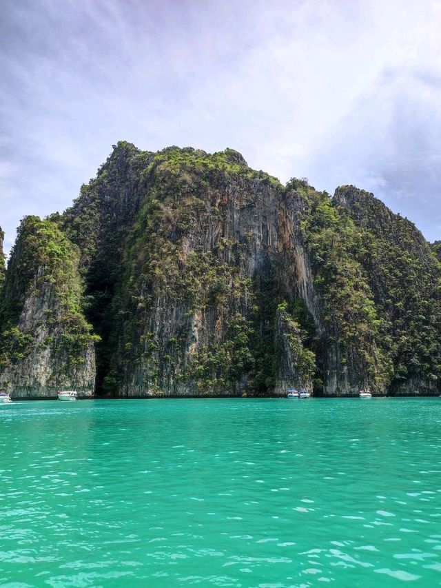 สวรรค์ของนักท่องเที่ยวทั่วโลก ปิเละลากูน กระบี่