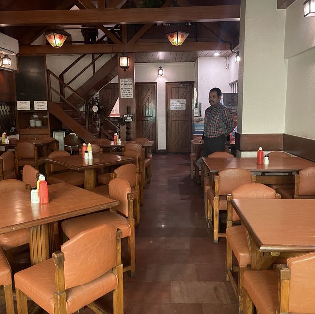 푸네의 60여 년 전통의 시즐러 맛집 “The Place Touche the Sizzler”