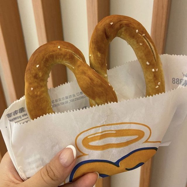 ［新竹/巨城］ Auntie Anne's Pretzel 新竹巨城店🥨｜從去東南亞吃到就從此愛上 終於在台灣也吃到了💕