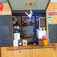 Slow bar ร้านขายเครื่องดื่มเล็กๆแต่เข้มข้นมาก