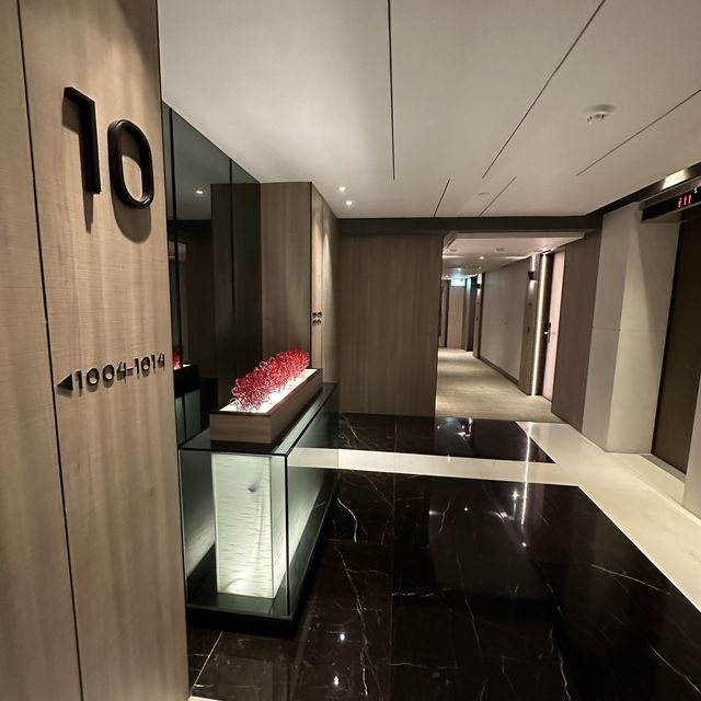 人均2xx 平價住油尖旺酒店 有得睇netflix