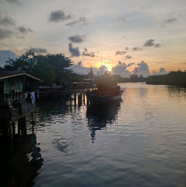 The Beauty of Kampung and Beach, The Maena