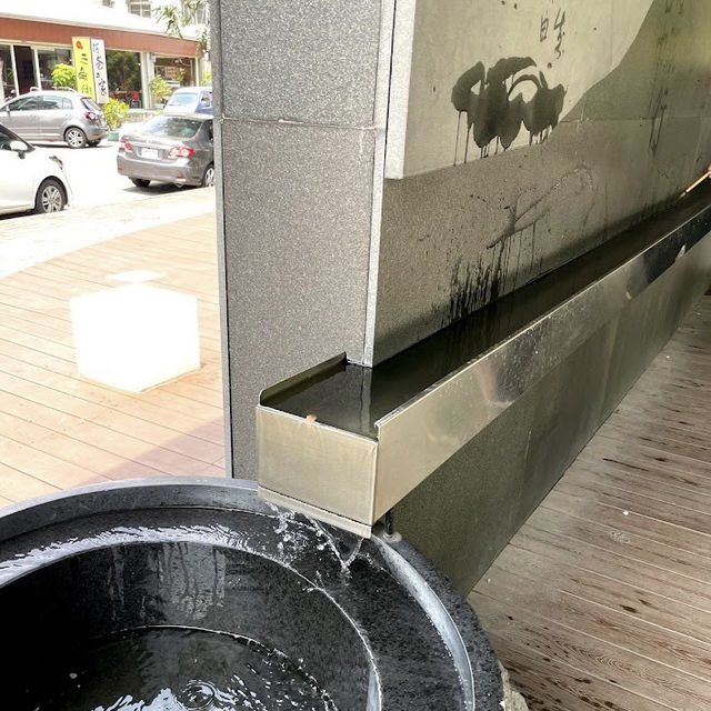 台中文學館 🖌 有著巨大的老榕樹🌳