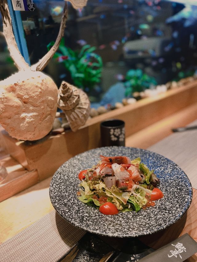 《魚 樂 無 窮》
