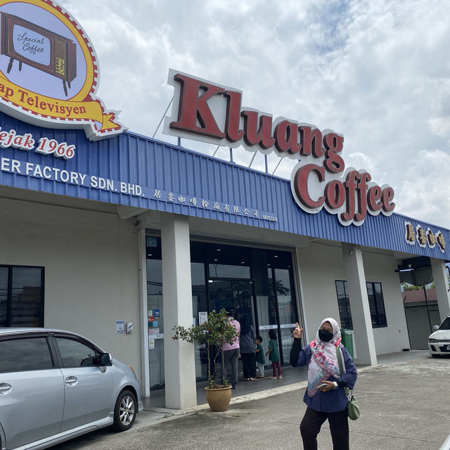 Coffee hunting with Mama