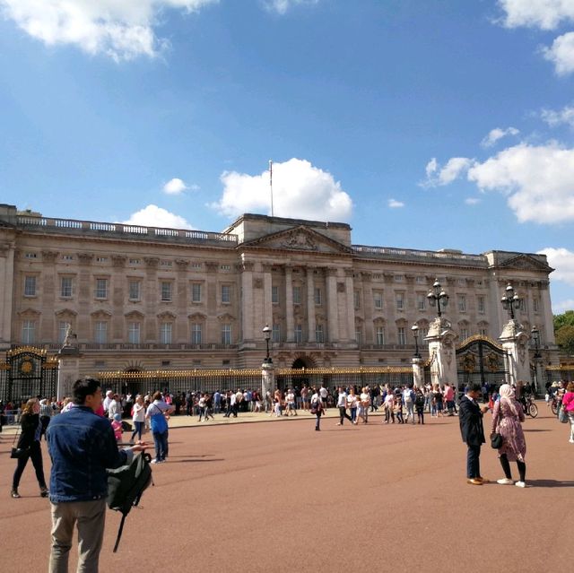 พระราชวังบัคกิ้งแฮม(Buckingham palace)