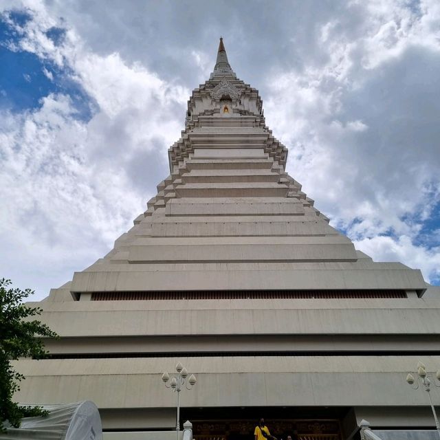 ไหว้พระทำบุญ @กรุงเทพฯ