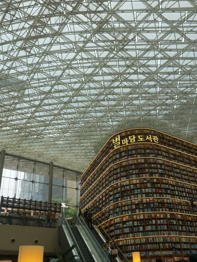 最吵鬧的圖書館🤫📚