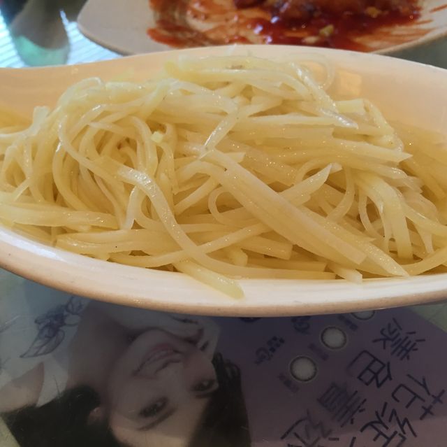 Baguo Buyi Cuisine Restaurant 